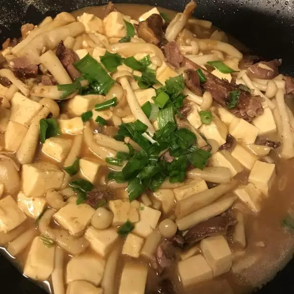 臘鴨菌菇豆腐煲