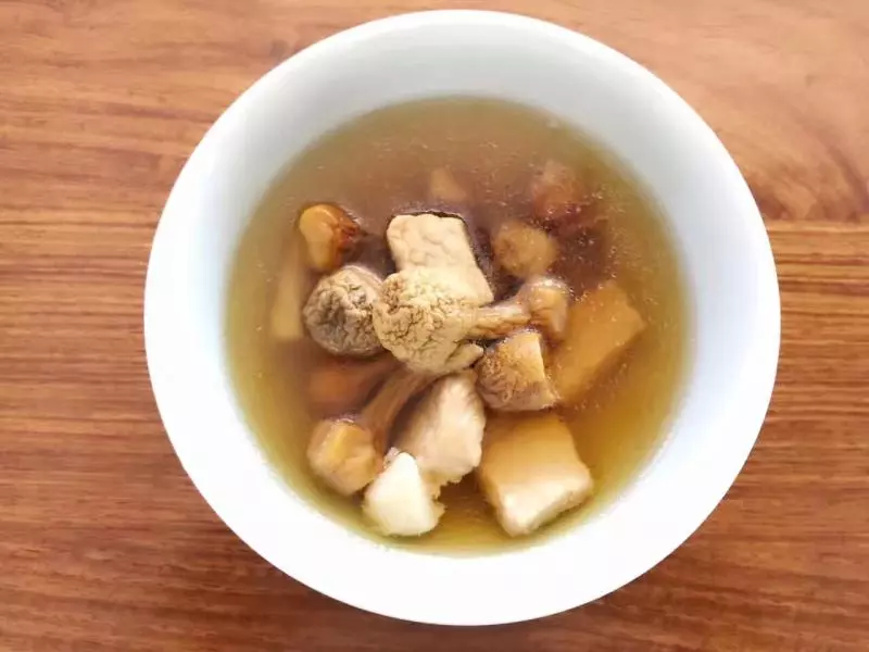 姬松茸燉排骨湯