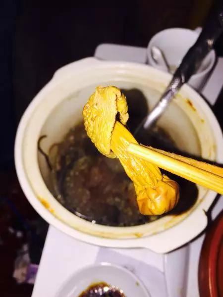 排骨樹菇松茸燉湯