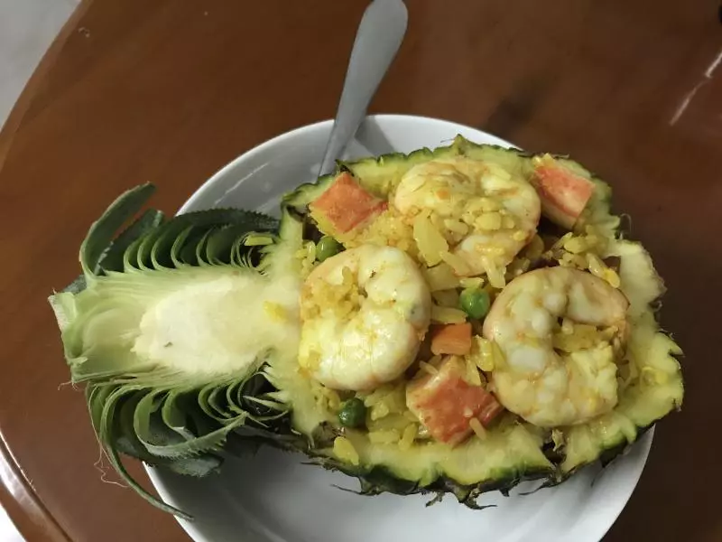泰式菠蘿海鮮炒飯