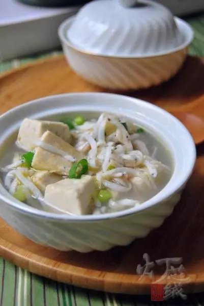 麵條魚燉豆腐