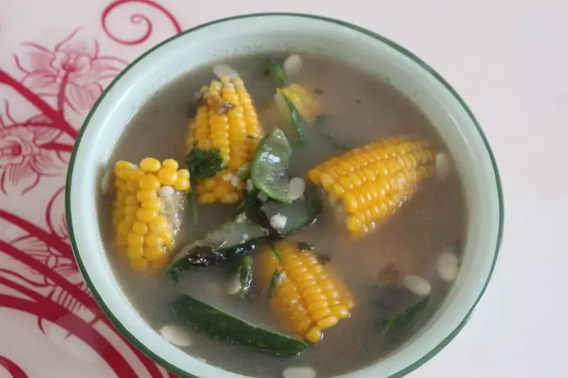 玉米雜蔬紫菜湯