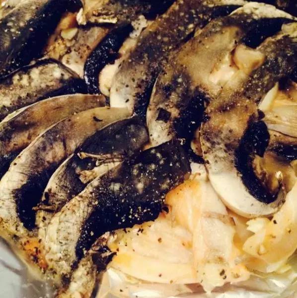蘑菇烤三文魚