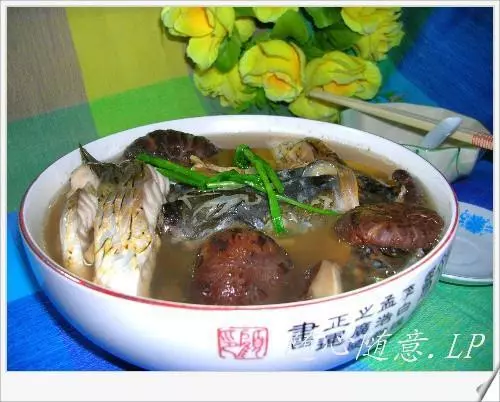 花菇豆腐燉河鯉