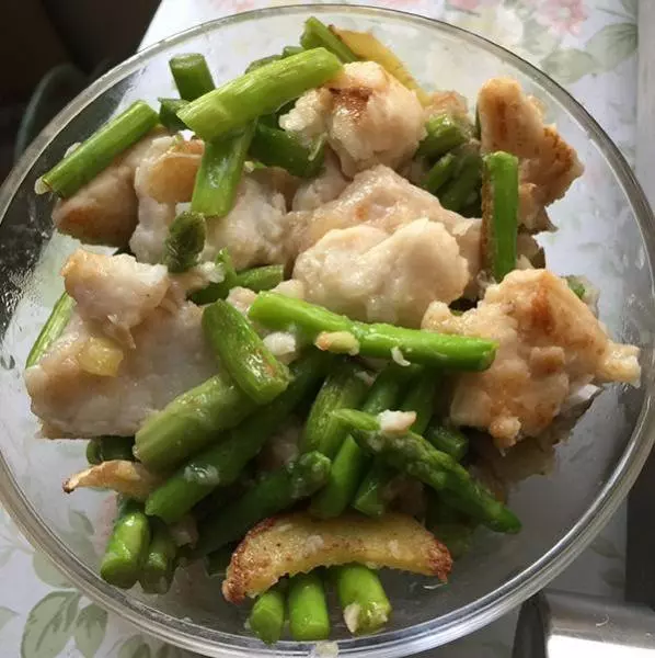龍利魚炒蘆筍