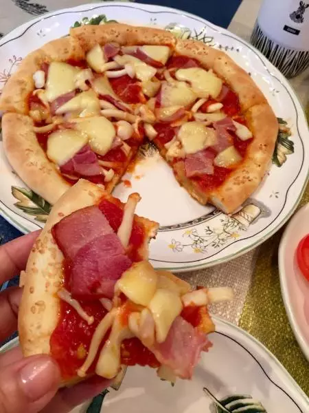 饢餅披薩--不用烤箱的披薩
