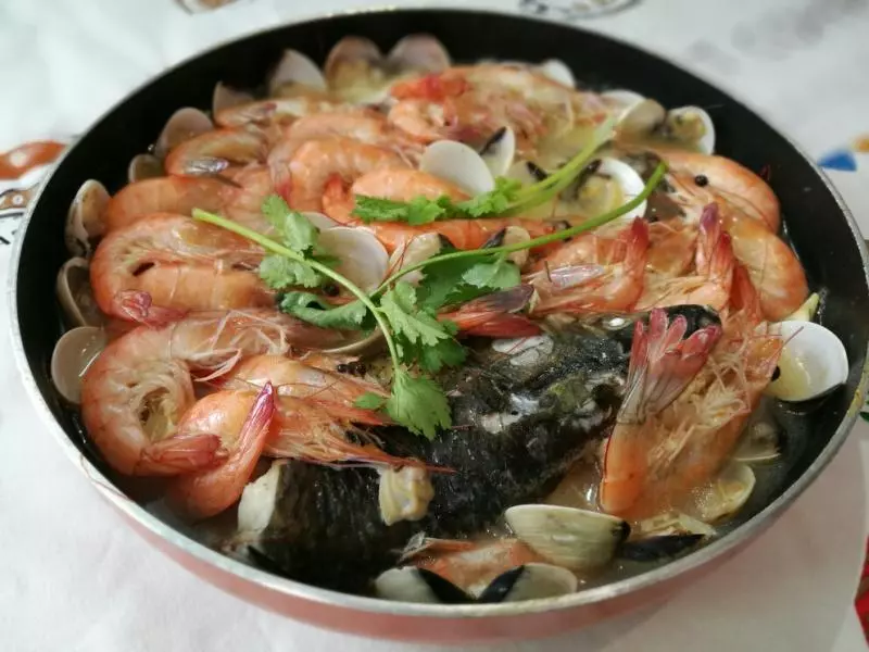 鐵鍋海鮮燜海鯇