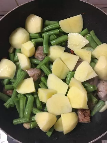 芸豆土豆燉豬肉