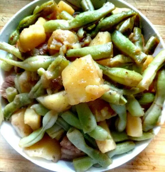 豬肉芸豆燉土豆