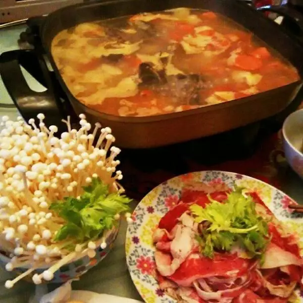 火鍋湯底:牛味沖天番茄湯（話咁易版）