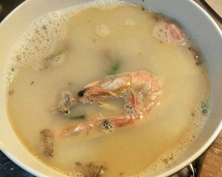 海蝦河蚌湯