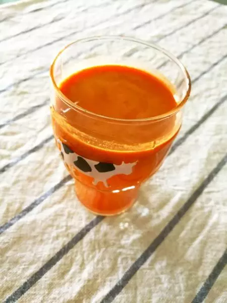 芹菜胡蘿蔔汁