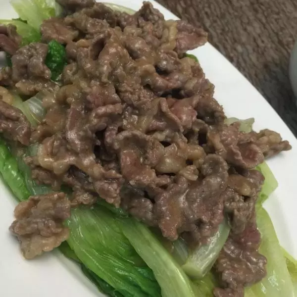 牛肉炒生菜