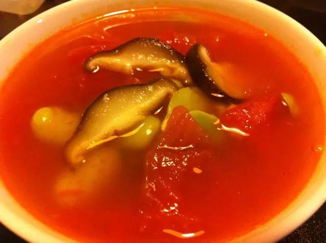 番茄蠶豆湯