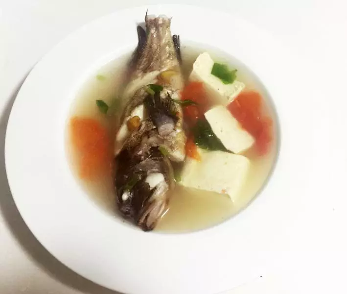 跟著小神做美食——西紅柿石斑魚湯