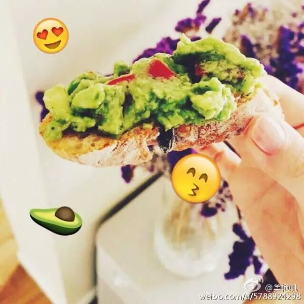 mini avocado toast