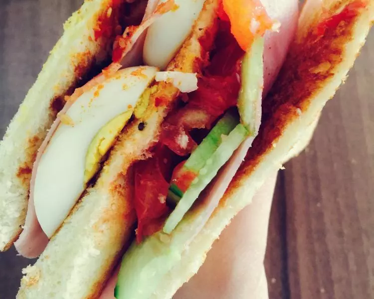 無芝士無沙拉醬的「中式」蔬菜三明治