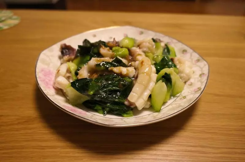 青江菜炒目魚