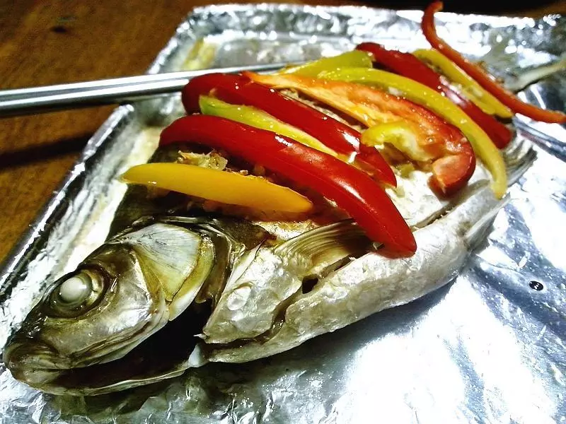 蒜烤鯿魚