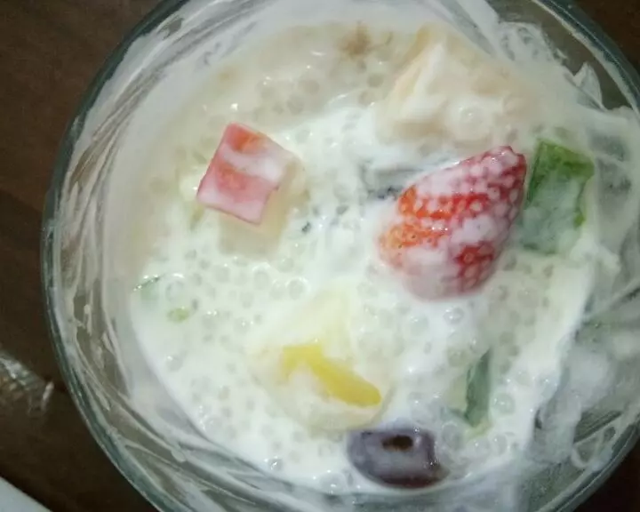 酸奶水果西米撈