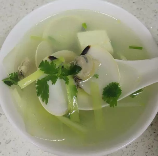 冬瓜豆腐蛤蜊湯