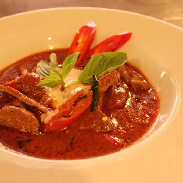 紅咖喱牛肉（Paneang Nua）