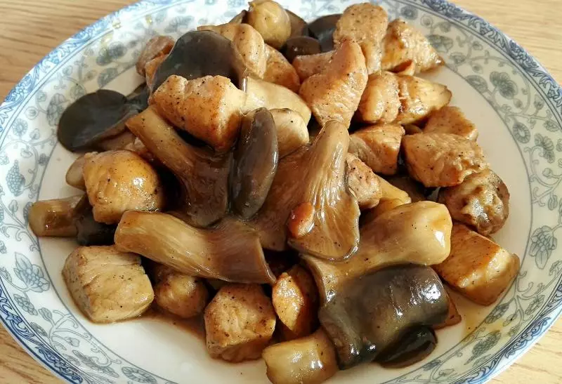 黑椒蘑菇炒雞胸肉
