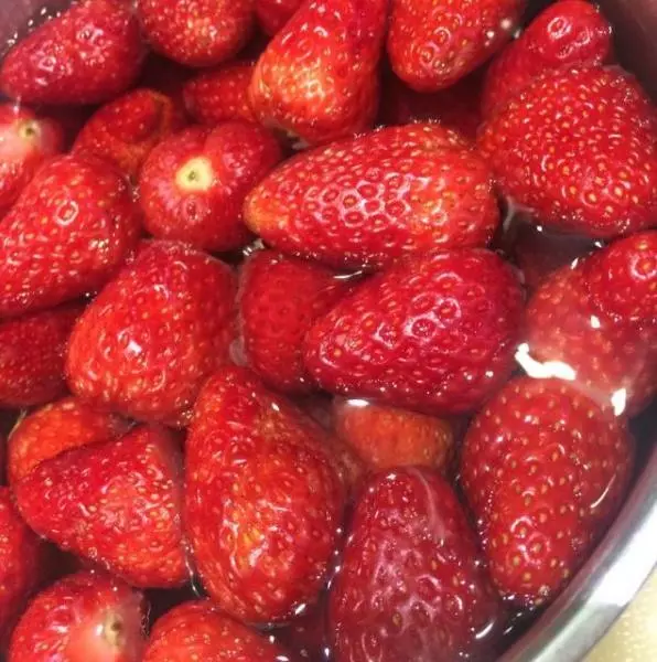 草莓綿綿冰