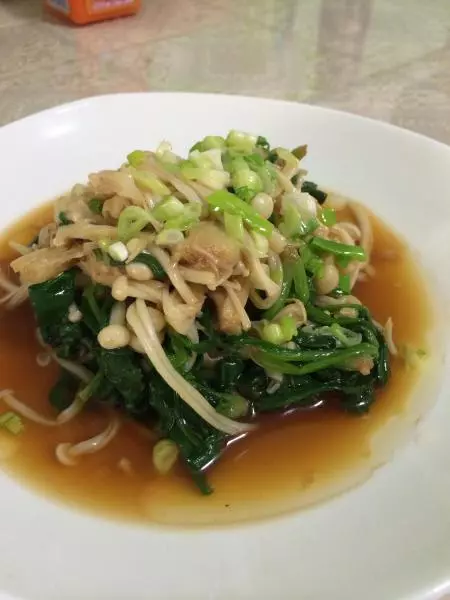 簡單易做的美味素菜—菠菜拌金針