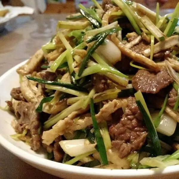 蕎菜油豆腐炒牛肉