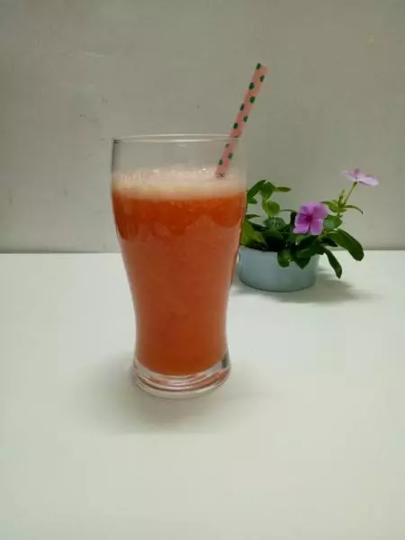 西柚哈密瓜汁