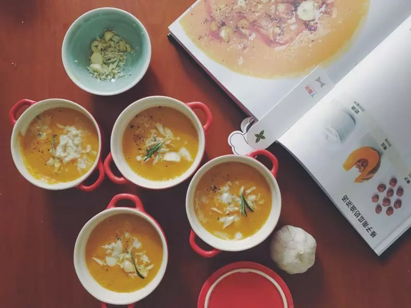 榛子南瓜奶油濃湯-【全世界最簡單的西餐】
