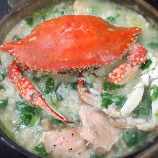 螃蟹三文魚海鮮粥