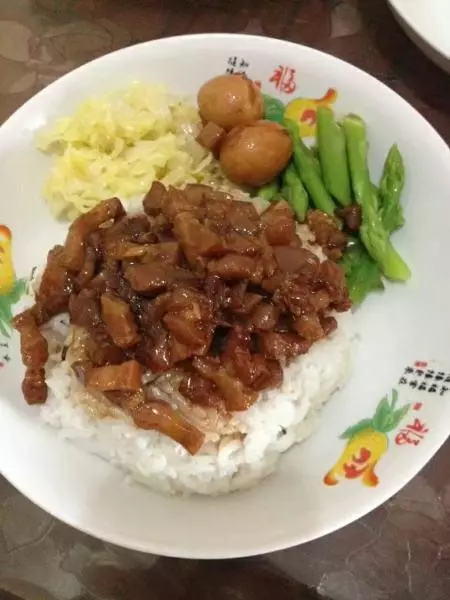 台灣版滷肉飯