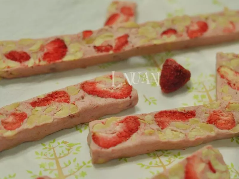 簡易版草莓牛扎糖