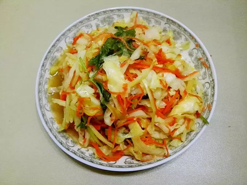 胡蘿蔔炒包菜