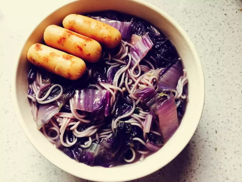 紫白菜熗鍋龍鬚掛麵