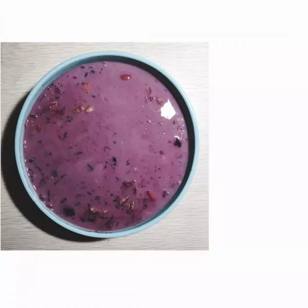 黑米紫薯雜豆紅棗核桃牛奶粥