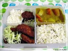 盒飯:蔬菜咖喱＋炸豬排