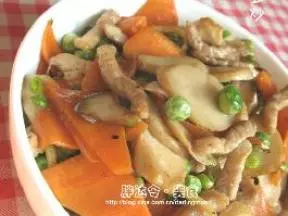 蘑菇青豆炒