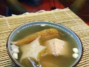 海星楊桃燉瘦肉湯