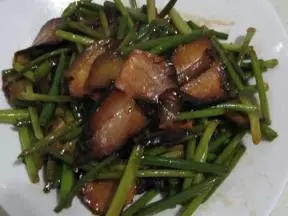 蒜苔炒醬肉
