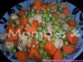 青豆紅蘿蔔雞丁