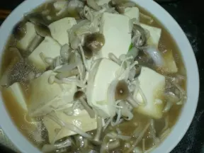 木棉豆腐炒菌菇