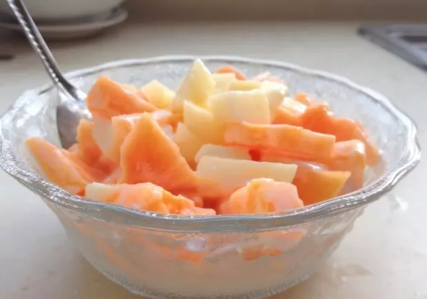 自制木瓜苹果水果酸奶沙拉