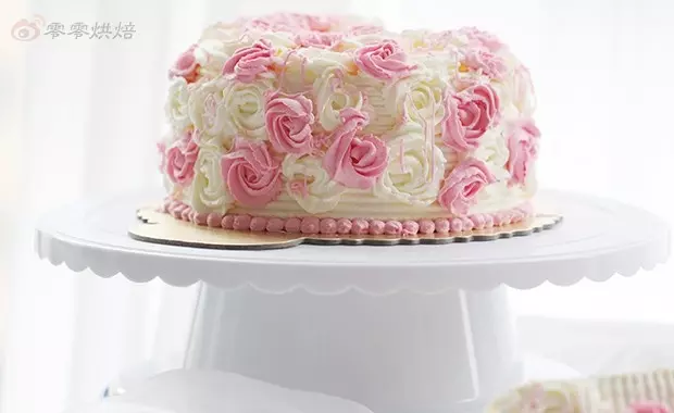 情人节玫瑰花奶油蛋糕