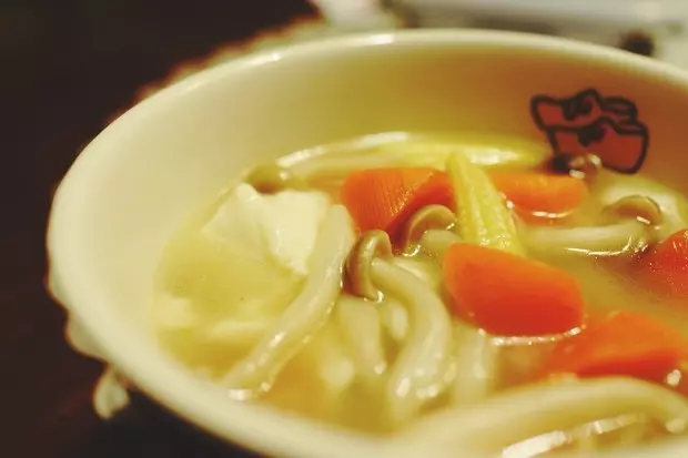 胡萝卜白玉菇豆腐汤