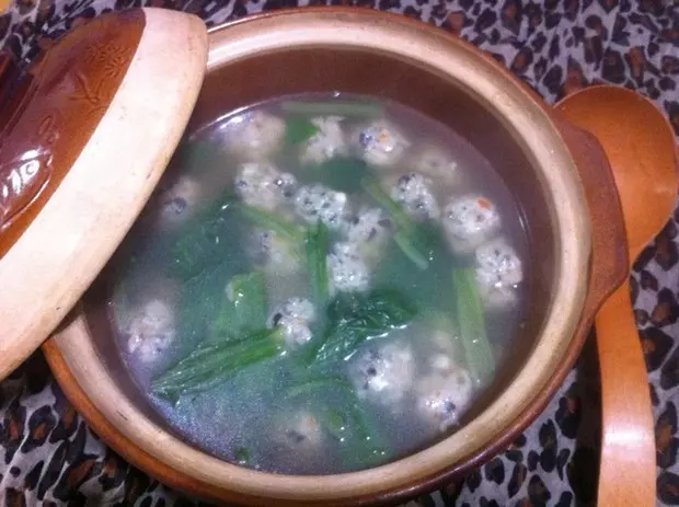 砂锅丸子汤