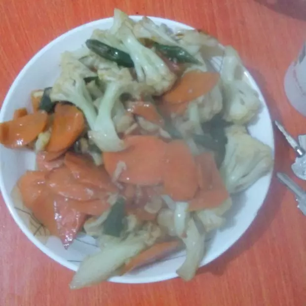 胡萝卜炒有机花菜