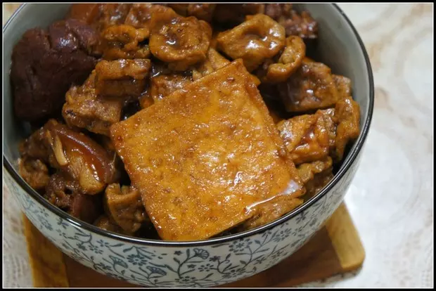 香干油豆腐卤肉